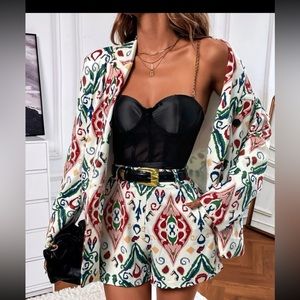Allover Print 2 Piece Set Blazer + Shorts XS